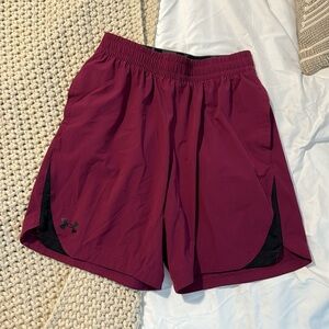 NWOT Men’s Fitted Under Armour Shorts